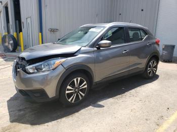  Salvage Nissan Kicks