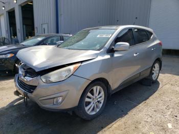  Salvage Hyundai TUCSON