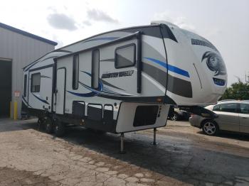  Salvage Cher 5th Wheel