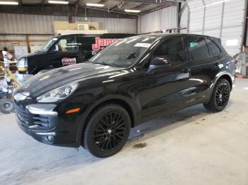  Salvage Porsche Cayenne