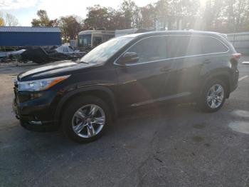  Salvage Toyota Highlander