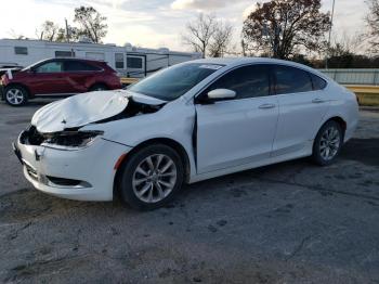  Salvage Chrysler 200