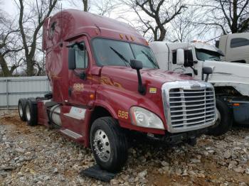  Salvage Freightliner Cascadia 1