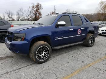  Salvage Chevrolet Avalanche