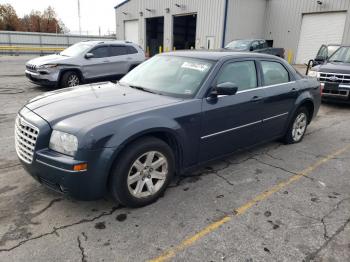  Salvage Chrysler 300