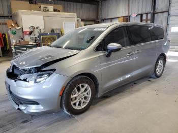  Salvage Chrysler Pacifica