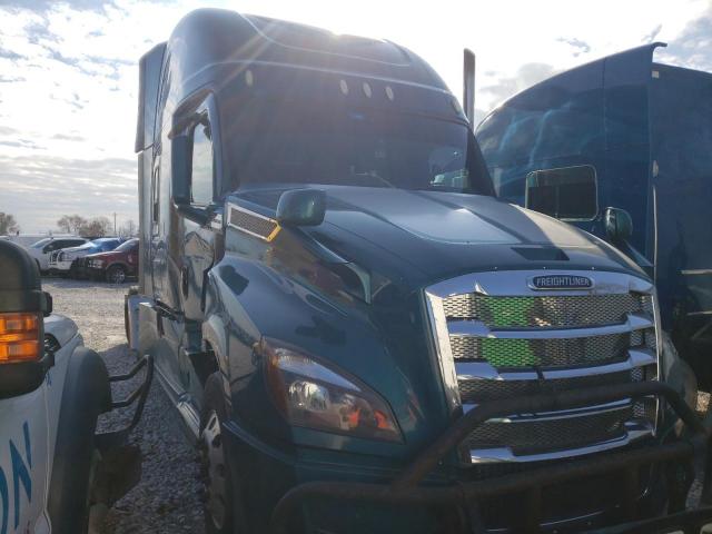  Salvage Freightliner Cascadia 1