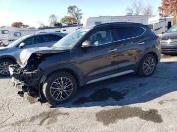  Salvage Hyundai TUCSON