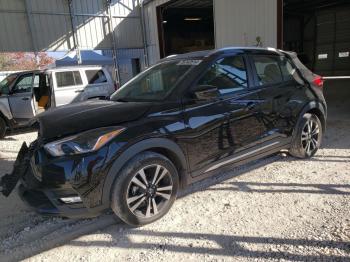  Salvage Nissan Kicks