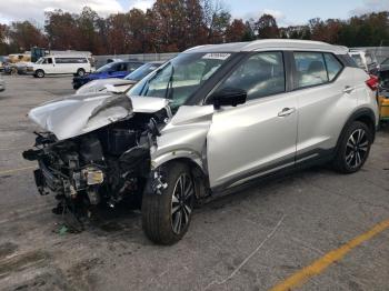  Salvage Nissan Kicks