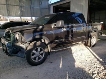  Salvage Nissan Titan