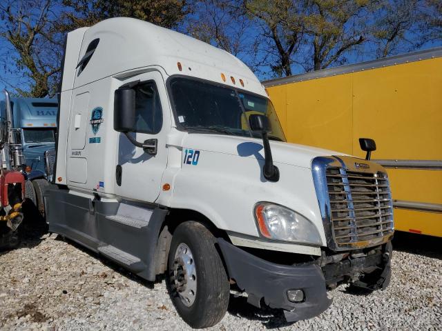  Salvage Freightliner Cascadia 1