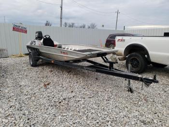  Salvage Land Rover Boat