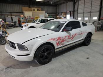  Salvage Ford Mustang