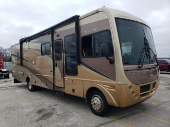  Salvage Workhorse Custom Cha Motorhome