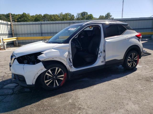  Salvage Nissan Kicks