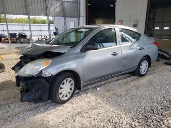  Salvage Nissan Versa