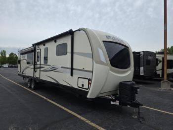  Salvage Venture Rv Sporttrek