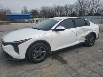  Salvage Kia K4 Lx