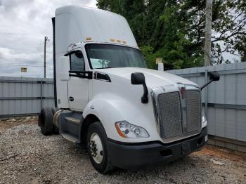  Salvage Kenworth T680