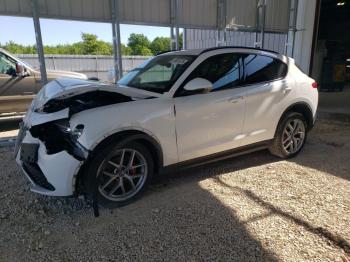  Salvage Alfa Romeo Stelvio