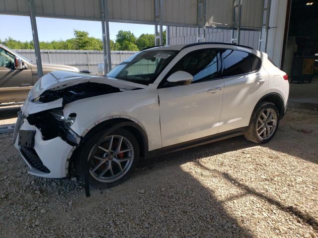  Salvage Alfa Romeo Stelvio