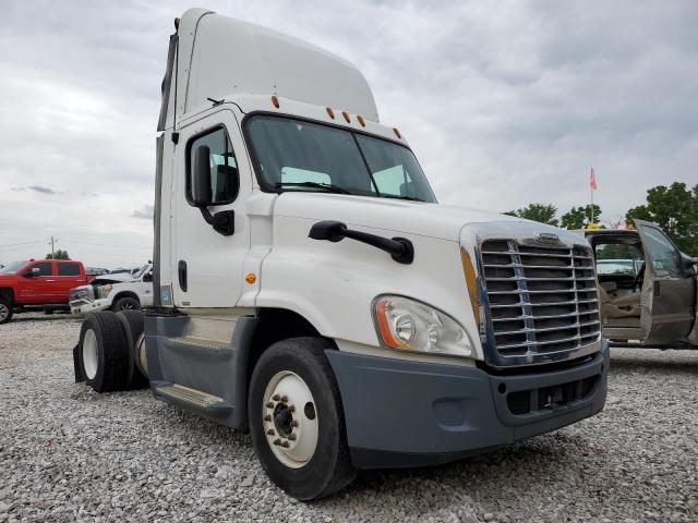  Salvage Freightliner Cascadia 1