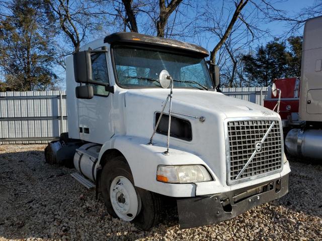  Salvage Volvo Vnm