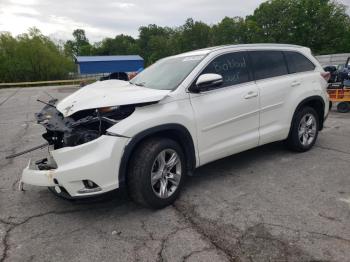  Salvage Toyota Highlander