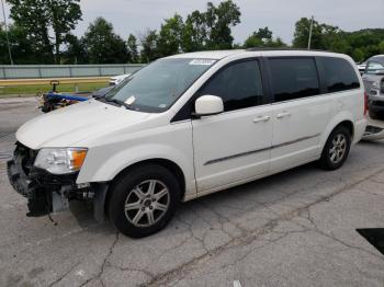  Salvage Chrysler Minivan