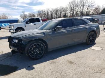  Salvage Chrysler 300