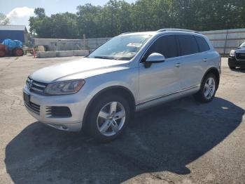  Salvage Volkswagen Touareg