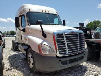  Salvage Freightliner Cascadia 1