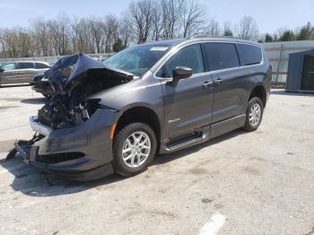  Salvage Chrysler Minivan