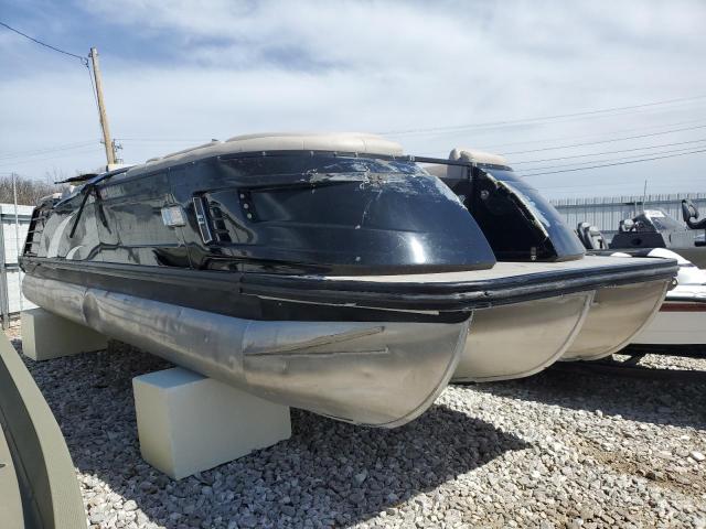  Salvage Bennington Marine Pontoon