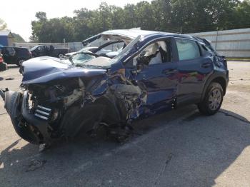 Salvage Nissan Kicks