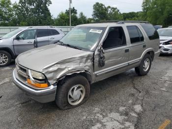  Salvage Chevrolet Blazer