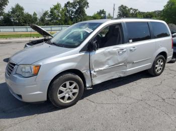  Salvage Chrysler Minivan
