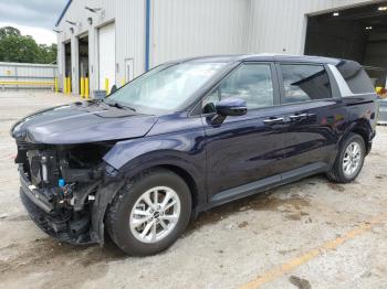  Salvage Kia Carnival