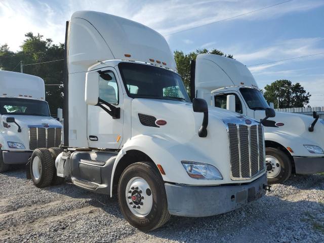 Salvage Peterbilt Tractor 579