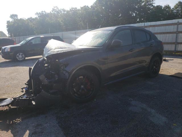  Salvage Alfa Romeo Stelvio