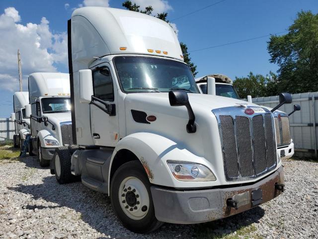  Salvage Peterbilt Tractor 579