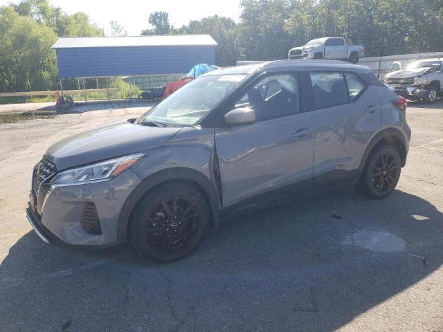  Salvage Nissan Kicks
