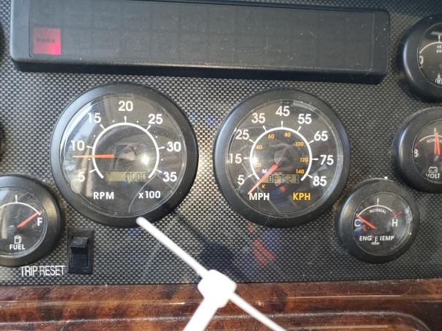 Fleetwood Discovery X Line Motor Home Image 8