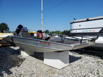  Salvage Blazer Boats Inc Boat Only