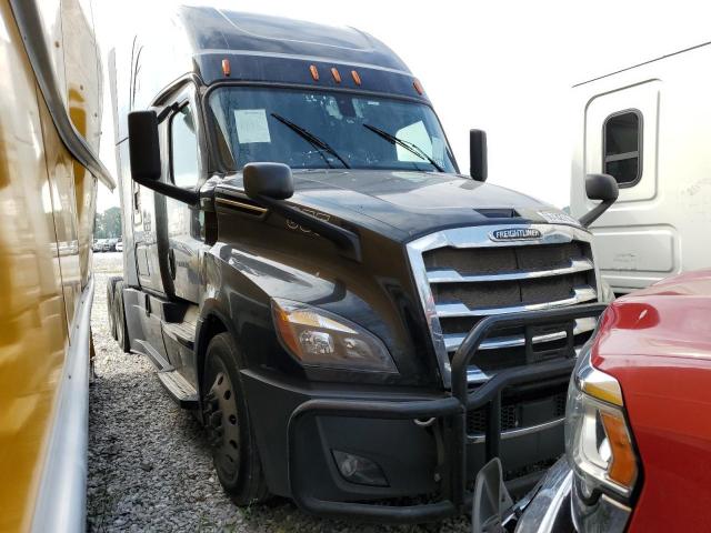  Salvage Freightliner Cascadia 1