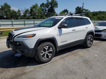  Salvage Jeep Cherokee