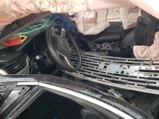 GMC Yukon Denali Image 5