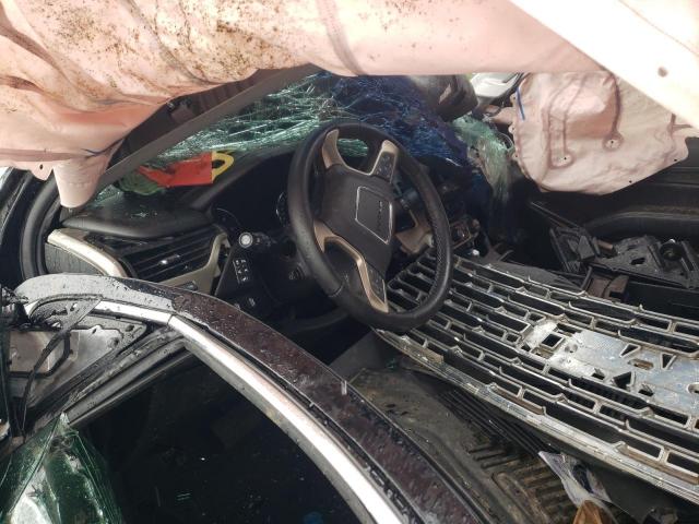 GMC Yukon Denali Image 10