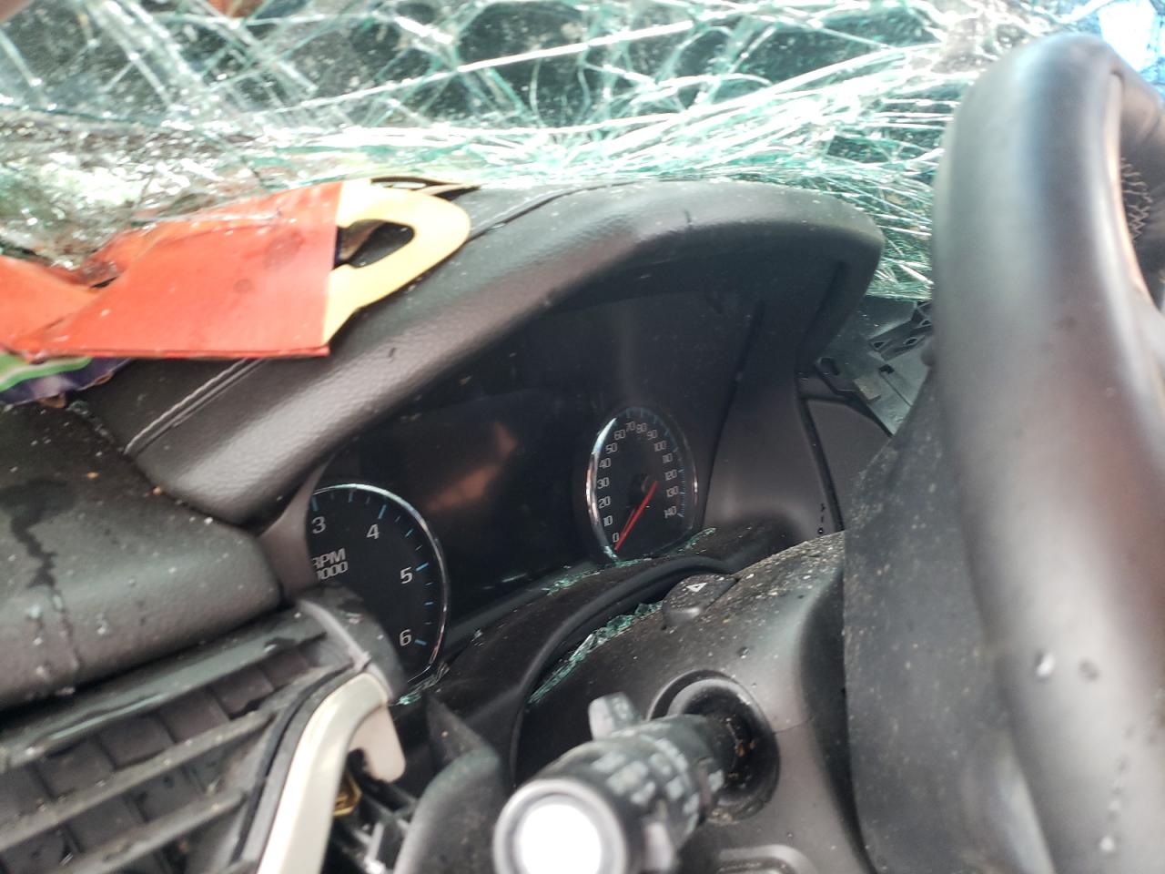 GMC Yukon Denali Image 13